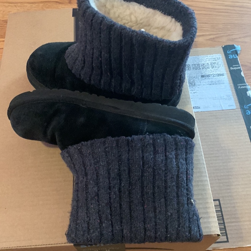 Uggs - Picture 5 of 7